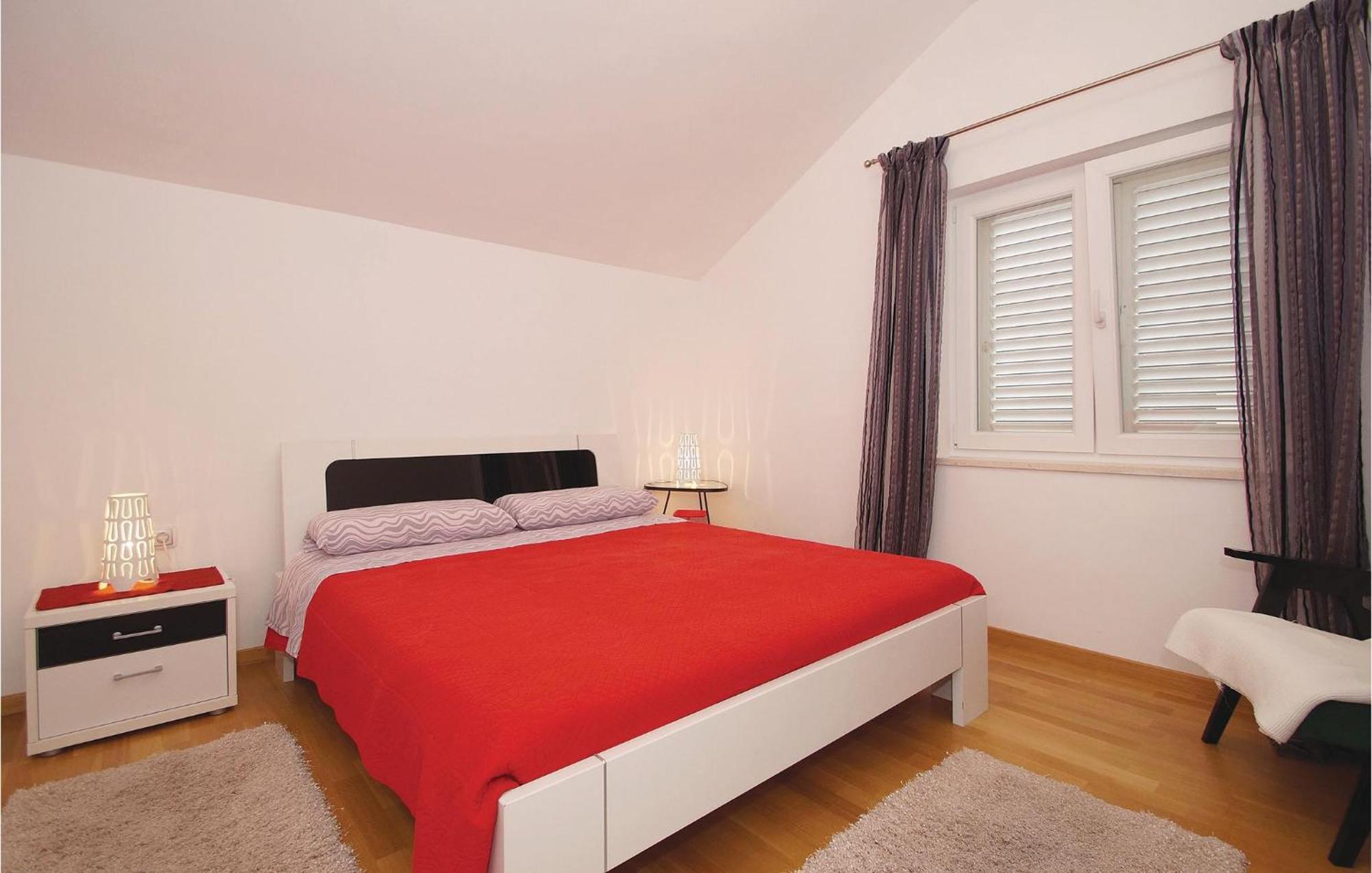 Awesome Apartment In Racisce With Wifi Kültér fotó
